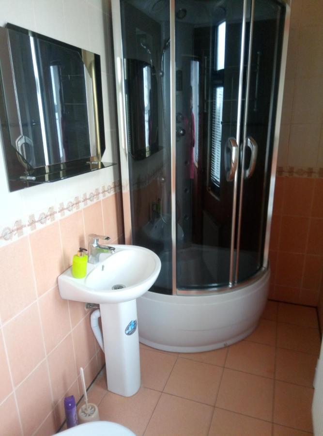 Park House Hotel Pochaiv Luaran gambar